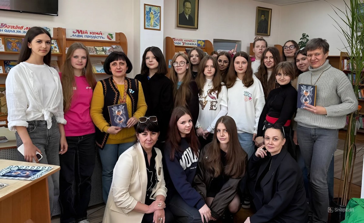 ЗУСТРІЧ З ВІДОМИМИ УКРАЇНСЬКИМИ ПИСЬМЕННИЦЯМИ ДАРОЮ КОРНІЙ І ТАМІЛОЮ ТАРАСЕНКО