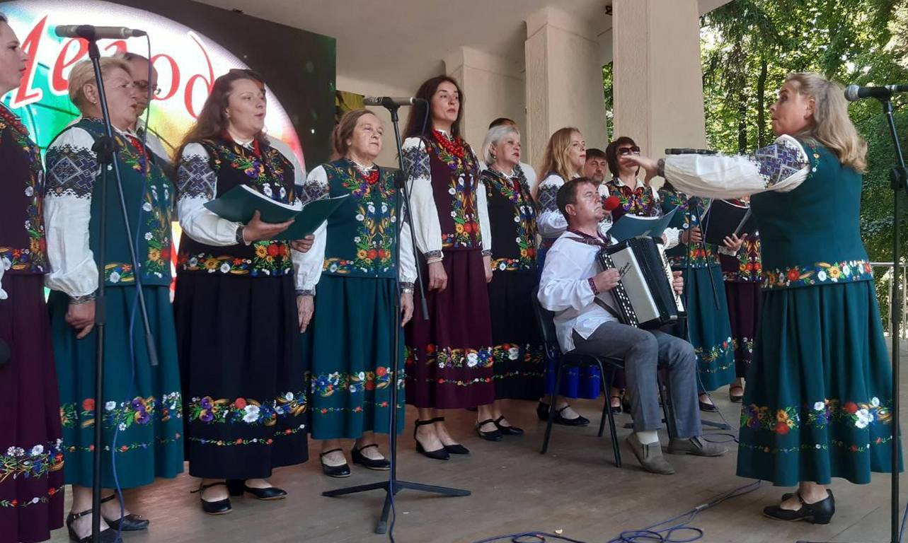 НА "МЕЛОДІЯХ ПАРКУ" ВИСТУПИЛИ КОЛЕКТИВИ З ЧЕРНІЇВА