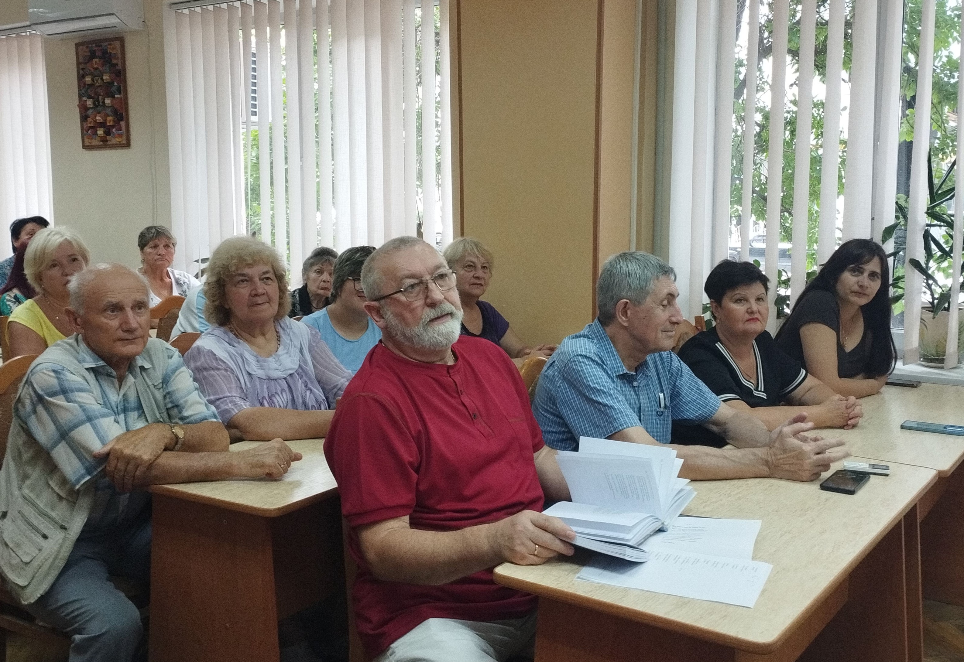 ВРУЧЕННЯ ЛІТЕРАТУРНОЇ ПРЕМІЇ ІМ. ПАВЛА ДОБРЯНСЬКОГО "ЧОКОЛЯДОВИЙ КАПЕЛЮХ"