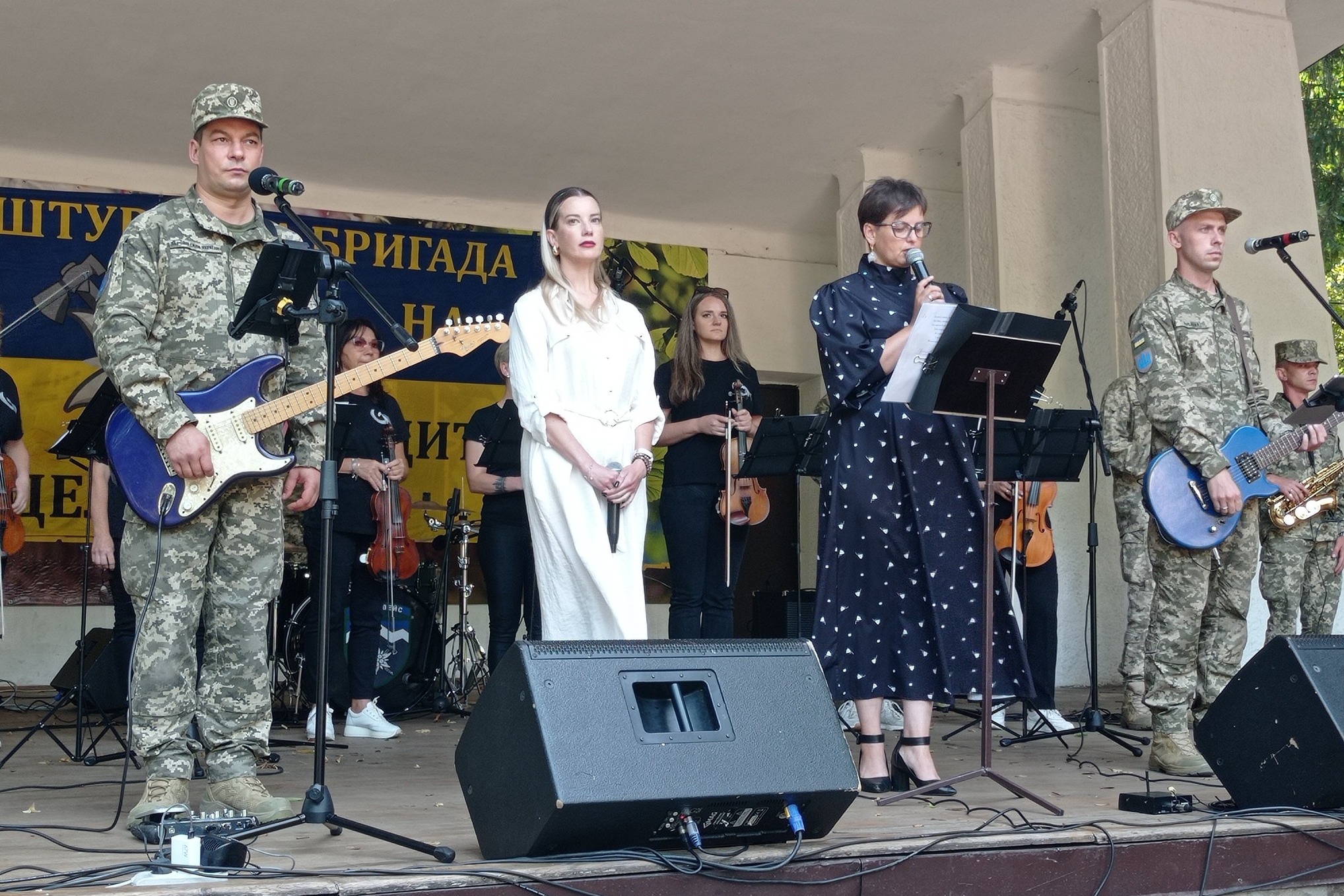 НА "МЕЛОДІЯХ ПАРКУ" ВИСТУПИЛИ ГОСТІ З КОЛОМИЇ