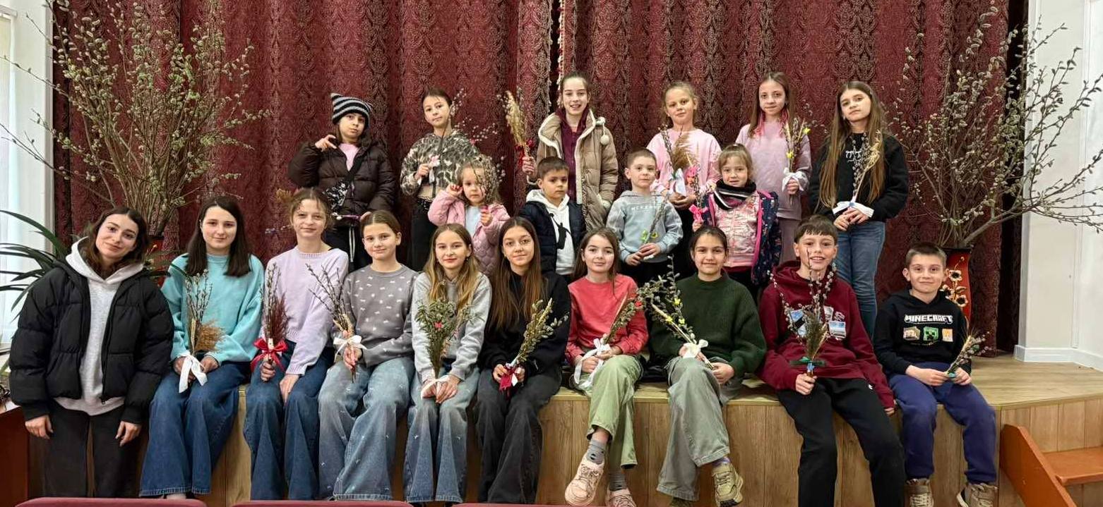 МАЙСТЕР-КЛАС З ДЕКОРУВАННЯ ВЕРБОВИХ ГІЛОЧОК