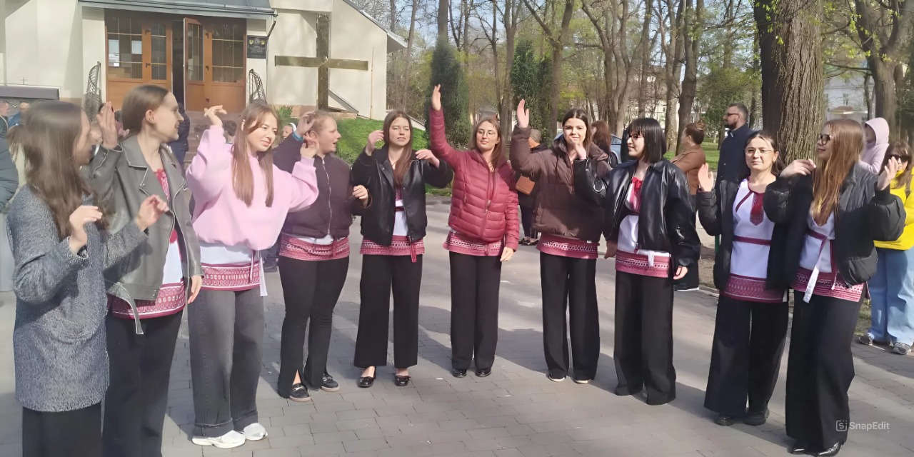 БІЛЯ ЦЕРКВИ СВЯТОГО ЮРІЯ ПОБІДОНОСЦЯ ВІДБУЛОСЯ "ГАЇВКОВЕ КОЛО"