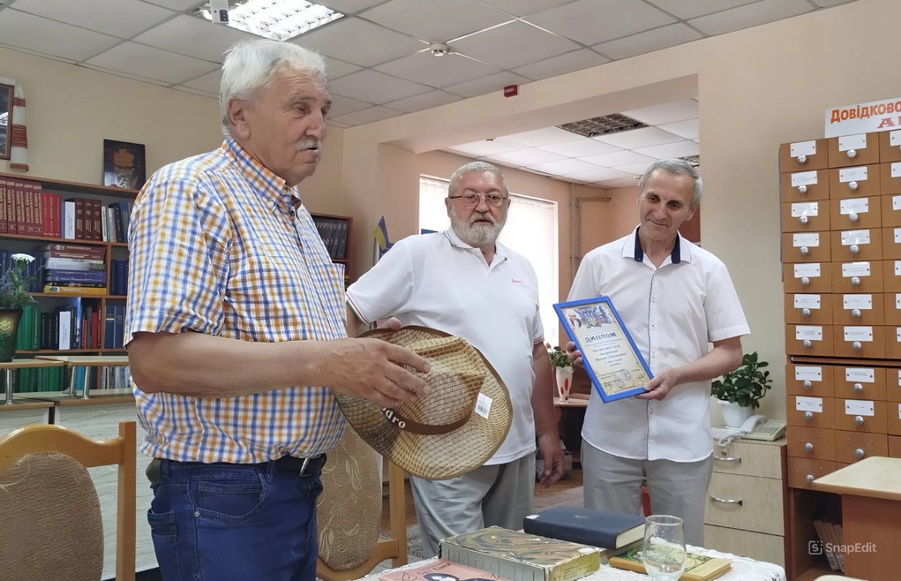 ВРУЧИЛИ ПРЕМІЮ ІМ. П. ДОБРЯНСЬКОГО "ЧОКОЛЯДОВИЙ КАПЕЛЮХ"