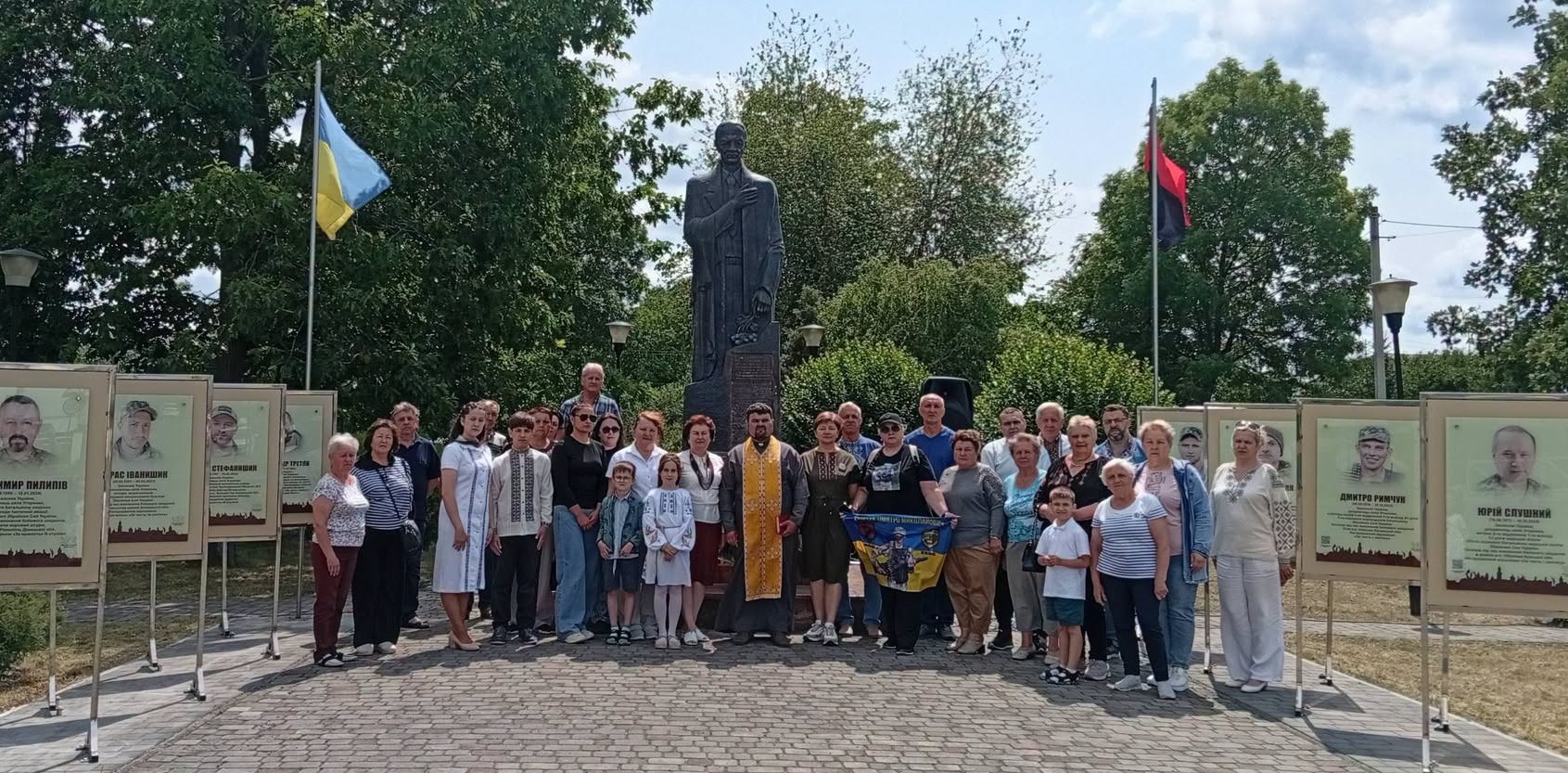 В УГОРНИКАХ ВШАНУВАЛИ ПАМ'ЯТЬ СТЕПАНА ЛЕНКАВСЬКОГО