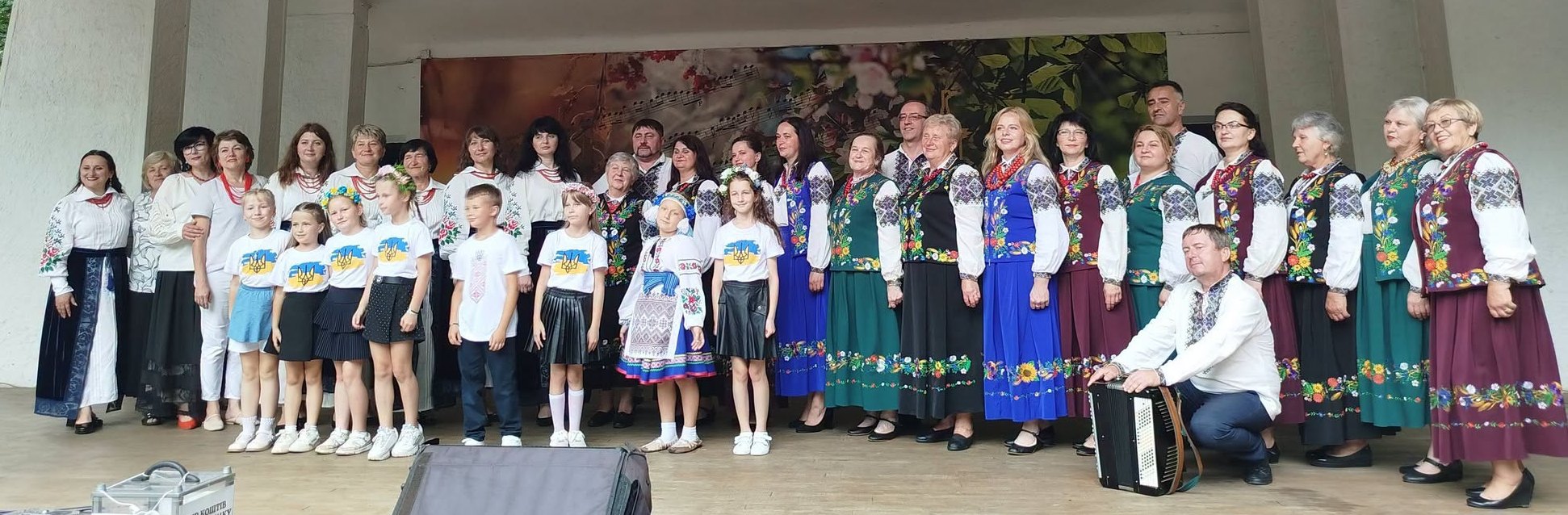 ТВОРЧІ КОЛЕКТИВИ З РАДЧІ ТА ЧЕРНІЄВА ВИСТУПИЛИ НА "МЕЛОДІЯХ ПАРКУ"
