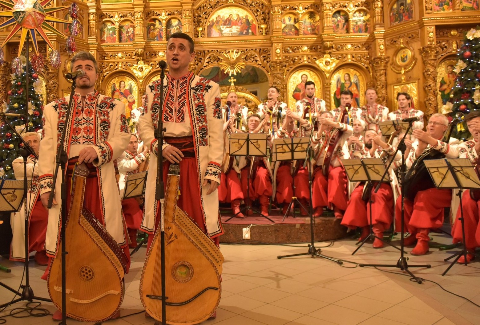 ЗАВЕРШИВСЯ XVI МІЖНАРОДНИЙ РІЗДВЯНИЙ ФЕСТИВАЛЬ "КОЛЯДА НА МАЙЗЛЯХ"