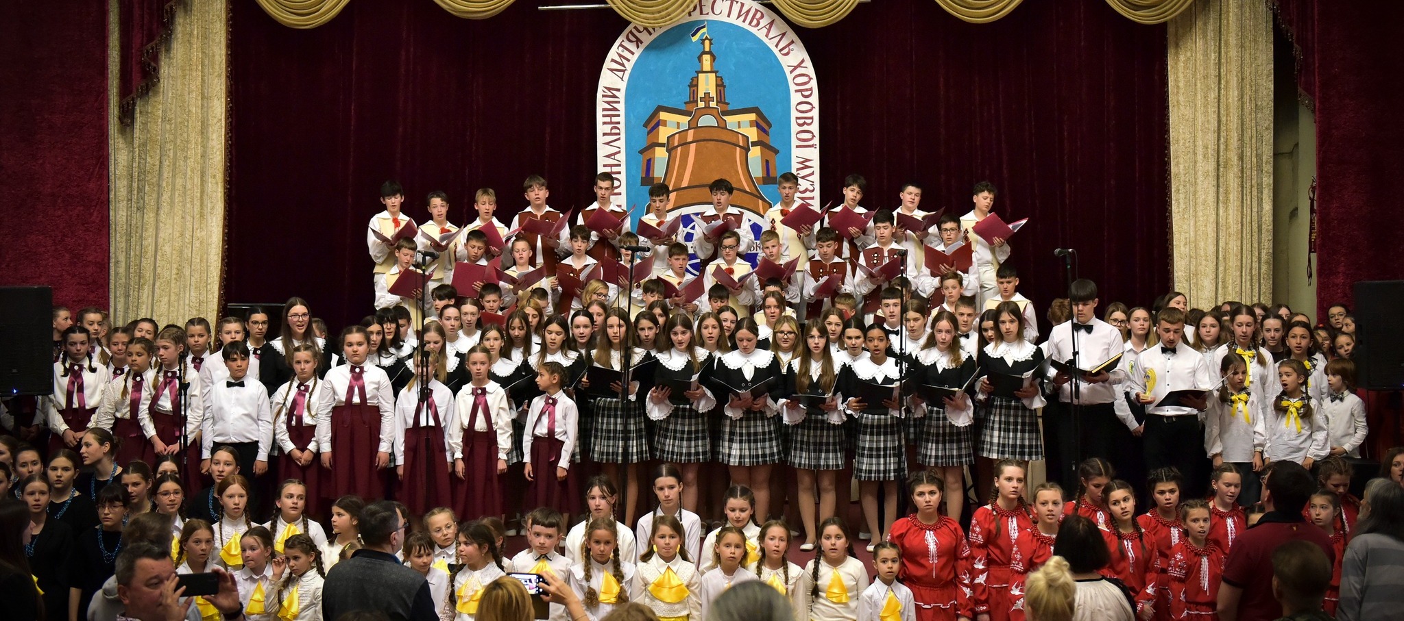 У ФРАНКІВСЬКУ ВІДБУВСЯ ІV РЕГІОНАЛЬНИЙ ДИТЯЧИЙ ФЕСТИВАЛЬ ХОРОВОЇ МУЗИКИ «ПЕРЕДЗВІН»