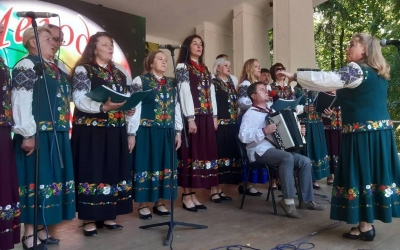 НА "МЕЛОДІЯХ ПАРКУ" ВИСТУПИЛИ КОЛЕКТИВИ З ЧЕРНІЇВА