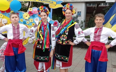 ЛІТЕРАТУРНО-МИСТЕЦЬКА ПРОГРАМА «ВИЩЕ УКРАЇНИ – ТІЛЬКИ НЕБО»