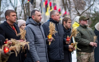 ПОМИНАЛЬНЕ ВІЧЕ-РЕКВІЄМ, ПРИУРОЧЕНЕ 92 РІЧНИЦІ ПАМ'ЯТІ ЖЕРТВ ГОЛОДОМОРІВ