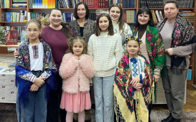 ЛІТЕРАТУРНО-МУЗИЧНА КОМПОЗИЦІЯ «КОЛЯДОЮ РІЗДВО ЗАВЕРШУЄМО»