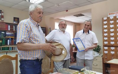 ВРУЧИЛИ ПРЕМІЮ ІМ. П. ДОБРЯНСЬКОГО "ЧОКОЛЯДОВИЙ КАПЕЛЮХ"